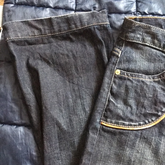 Guess Jeans Bootleg - Picture 4 of 6